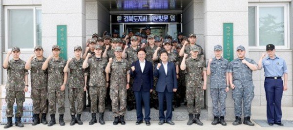 해군 제118조기경보전대 방문 격려3.JPG