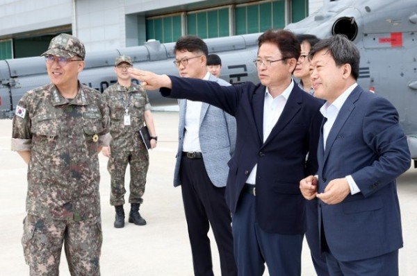 해군 제118조기경보전대 방문 격려4.JPG