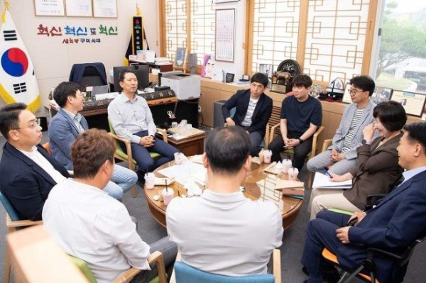 [총무과] 아침은 먹고다니세요.jpg