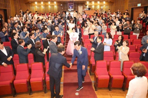 0621 이상학 안동시 부시장 21일 퇴임식 가져  36년 공직생활 마무리 (2).JPG