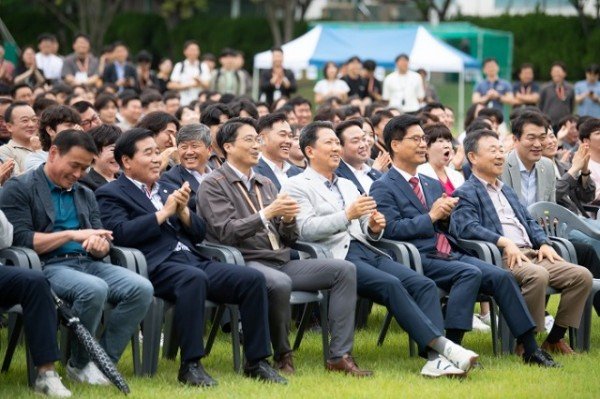 [문화예술과] 근로자 힐링 음악회 4.JPG