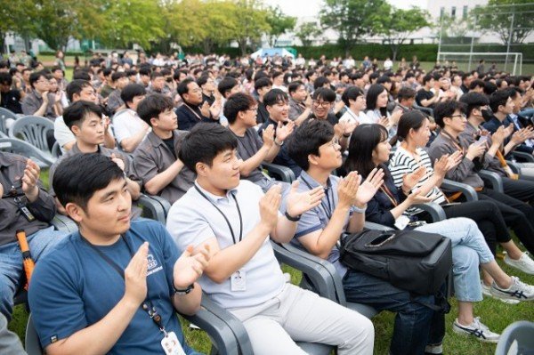 [문화예술과] 근로자 힐링 음악회 5.JPG