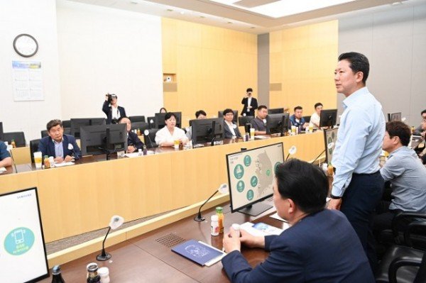 [기업투자과] 기업발전협의회 회의 4.JPG