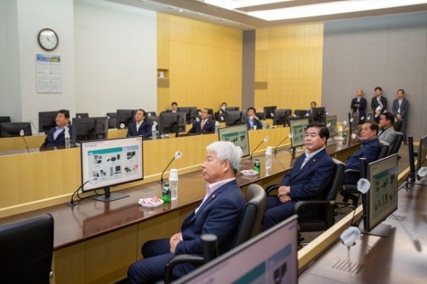 단체사진 4.JPG