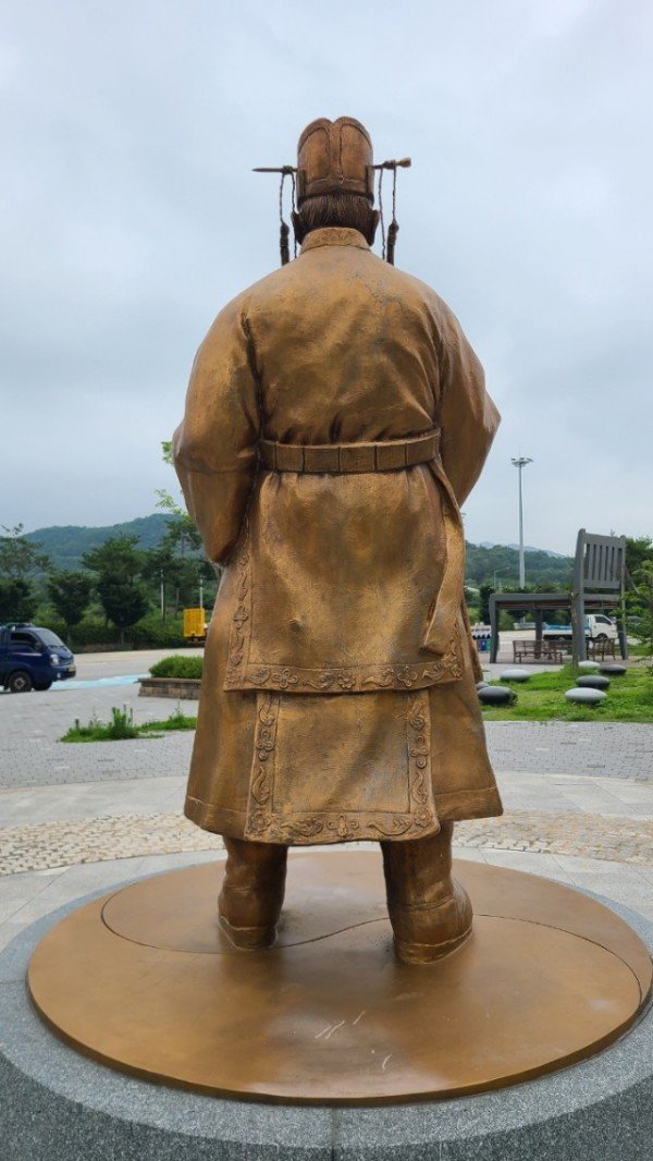 9_80dUd018svc1aqyx37zinjt1_tg3zvl (1).jpg