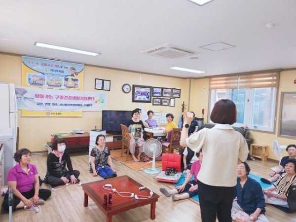 [보건행정과] 경로당 건강교육.jpg