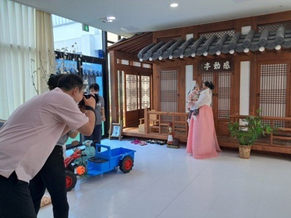 [아동친화과] 돌 사진 지원 2.jpg