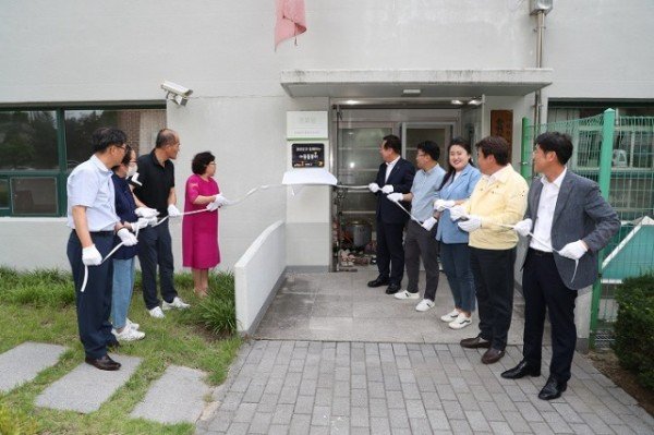 0728 안동시  2023 전국 기초단체장 매니페스토 우수사례 경진대회‘최우수상’수상 (2)-경로당 아동 돌봄터 개소.JPG