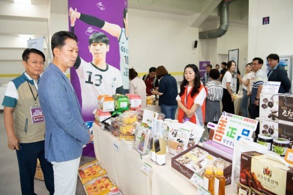 [체육진흥과] 구미시 농산물 판매부스.jpg