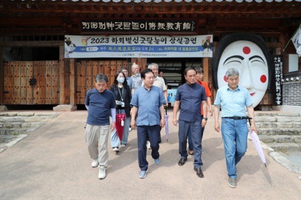 안동시  잼버리와 함께 뛴다-하회마을 현장 점검 및 관계자 논의(10).jpg