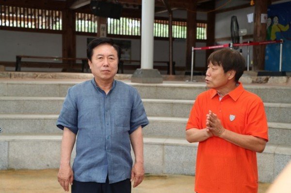 안동시  잼버리와 함께 뛴다-하회마을 현장 점검 및 관계자 논의(4).jpg