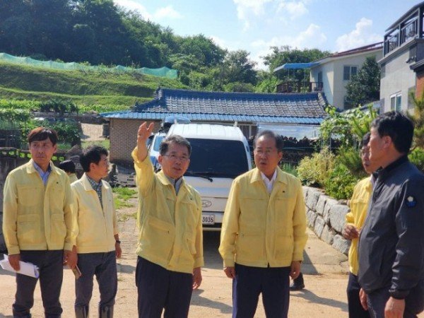 230811_김진열 군위군수, 수해지역 복구 적극 지원 건의_기획감사실.jpg