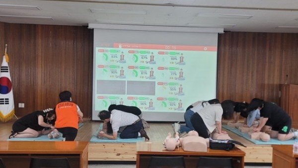 [평생교육건강과] 어린이이용시설종사자 안전교육 실시 사진2.jpg