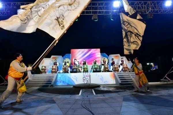 [문화예술과] 2022년 금오예술제_대북공연.JPG