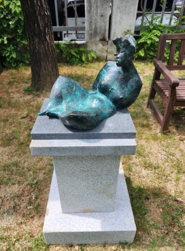 [문화예술과] 시청사 산책로 조각작품 3.jpg