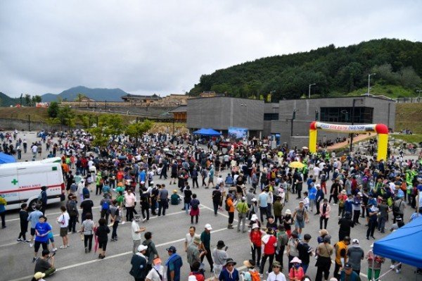 영주-1-1 ‘영주댐’ 준공 기념 ‘건강걷기대회’ 가 개최 했다.jpg