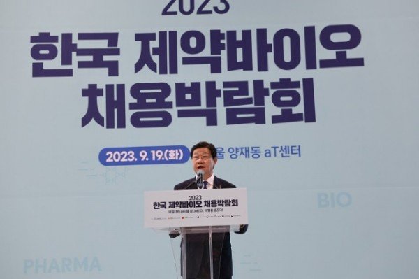[사진1]노연홍회장 (1).JPG
