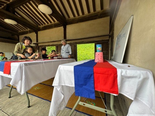 0930-3 안동시립박물관 야외민속촌 전통놀이 체험 (3)-활쏘기.JPG