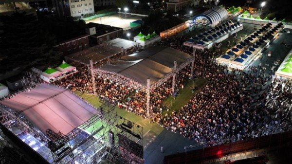 1002 안동국제탈춤페스티벌 2023 전야제  5천여 명 대성황 (0).jpg