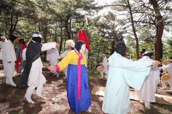 1002 하회마을서 강신마당 열려 ‘탈춤축제 시작’ (0).jpg