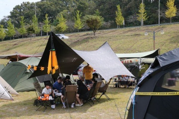 1014 안동서 국내 최대규모 캠핑 축제 열려 (10).jpg
