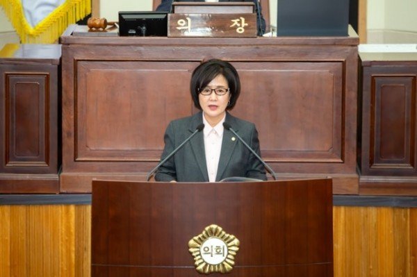 이명희 기획행정위원장.jpg