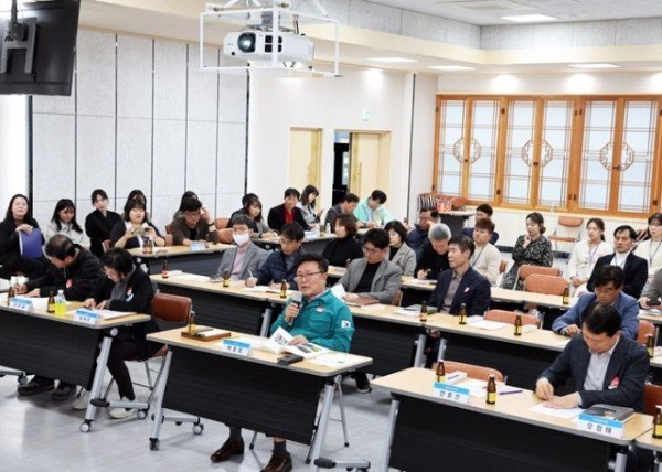 2-2 사진(영양군, 2023년 「정책디미방」 성과보고회 개최).jpg
