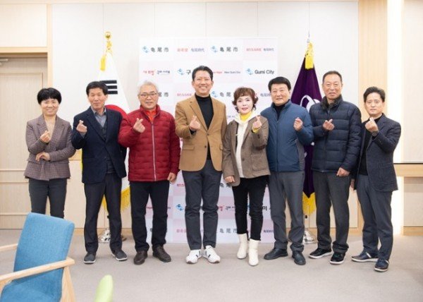 [일자리경제과] 전통시장 들썩_상인회 방문 1.jpg