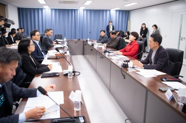 [산단혁신과] 방산혁신클러스터 2차 지역협의회 개최 3 (1).JPG