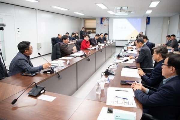 [산단혁신과] 방산혁신클러스터 2차 지역협의회 개최 2 (1).JPG