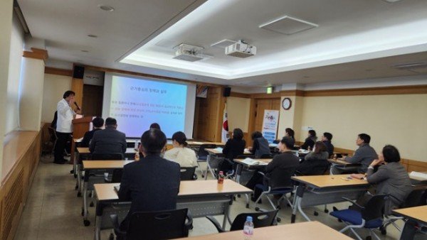 [보건행정과] 건강한 일터 인증 3_순천향대 강의.jpg