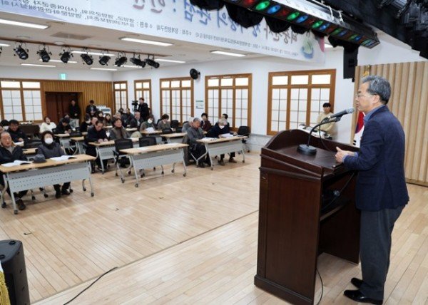 1-5 사진(제6회여중군자장계향연구발표회) (1).jpg