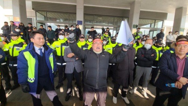 i_8gdUd018svc17ffd6sevxqzc_tg3zvl.jpg