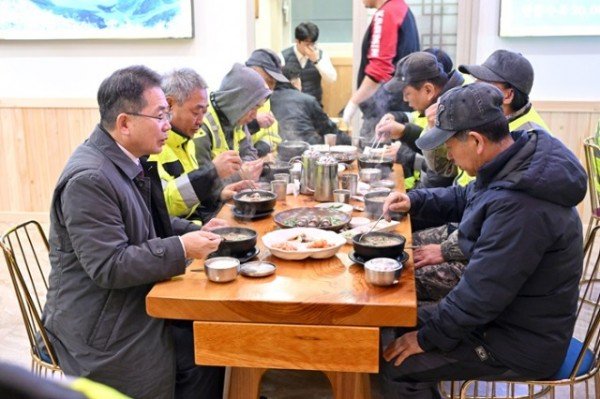 240103_신년_환경미화원과 조찬 및 간담회_환경과 (1).jpg