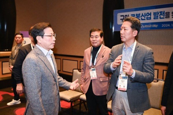 [기업투자과] 로봇산업 업무협약 3_장익환 LG전자 BS사업본부장.jpg