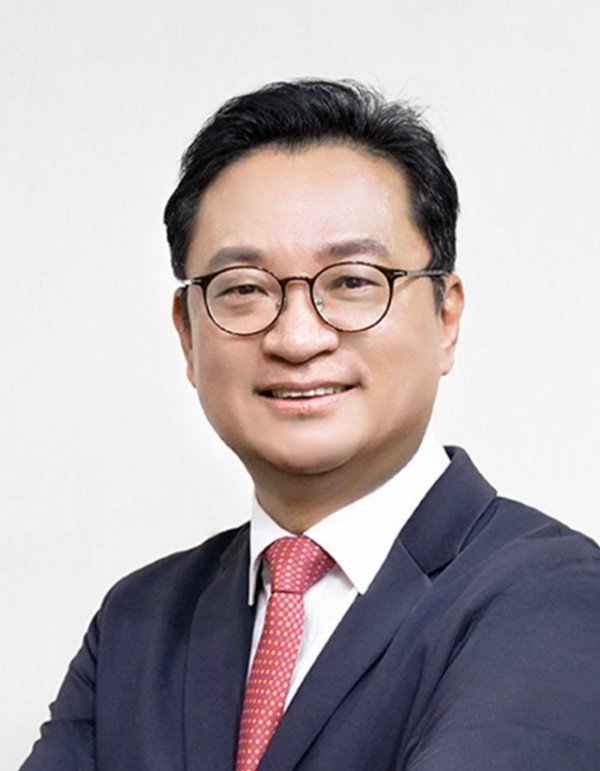 최진녕 증명사진 (2).jpg