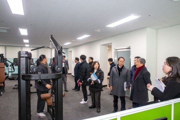 제273회 임시회 기획행정위원회 강동국민체육센터 현장방문1.jpg