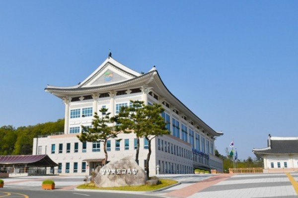 2.경북교육청,교육발전특구 시범운영 지정을 위한 힘찬 발걸음(지역사회와 손을 잡고 지역인재 양성에 박차)(전경사진)_02.jpg
