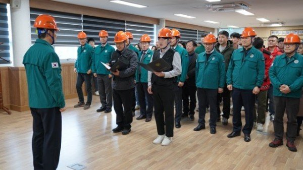 안전 결의문 낭독.JPG