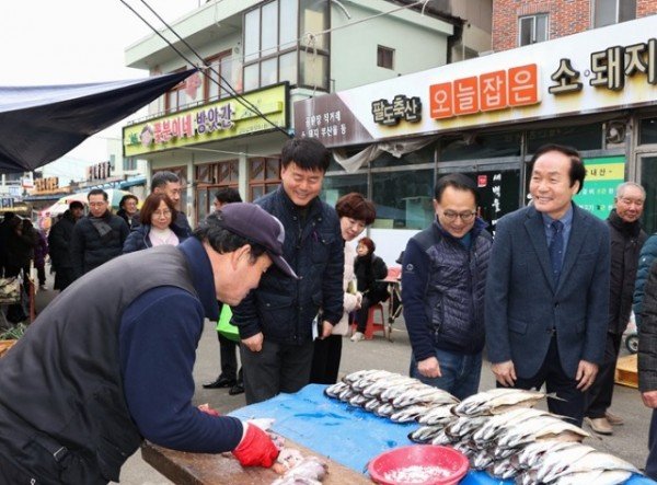 01의성군제공 설맞이 전통시장 장보기(금성면 안계면)4570.jpg