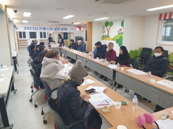 [일자리경제과] 전통시장 상인 교육.JPG