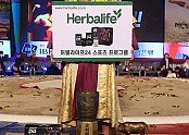 [사진1] 2024 설날장사씨름대회 백두장사 최성민 선수(태안군청).jpg