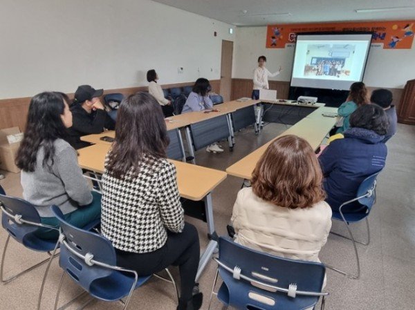 1-2 사진(두근두근 첫등교 엄마아빠도 1학년).jpg