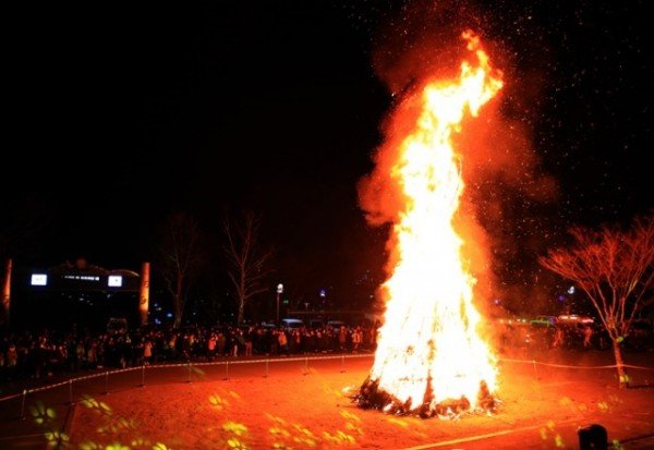 3-3 사진(영양군, 정월대보름 달맞이 행사 열려).jpg