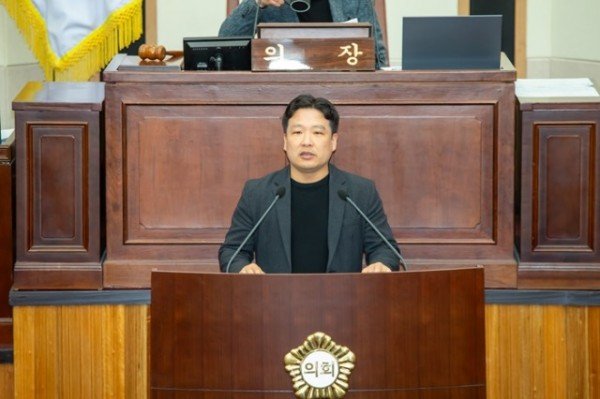 1-3. 김원섭 의원.jpg