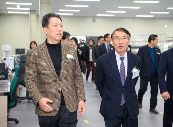 [기업투자과] (주)KH바텍 구미2공장 준공 4.JPG