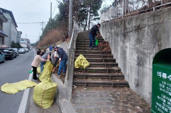 영주-8-1 영주1동 주민자치위원회, 새봄맞이 국토대청결운동 현장 모습.jpg