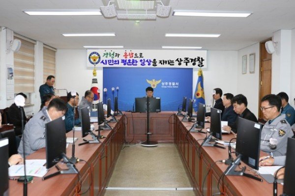 성과보고회.jpg