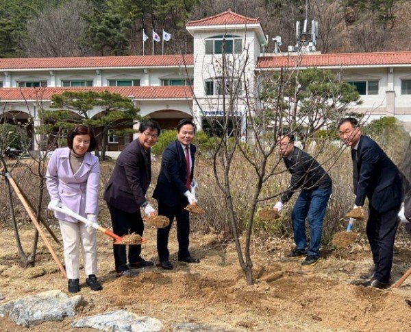 식목행사2.jpg