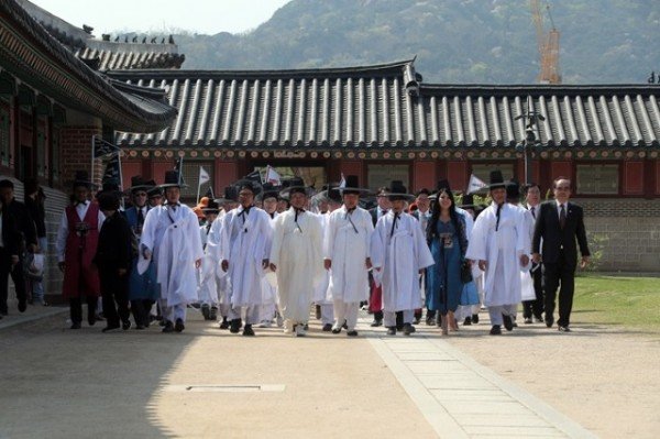 0412 제5회 퇴계선생 마지막 귀향길 재현행사 개최 (2).jpg